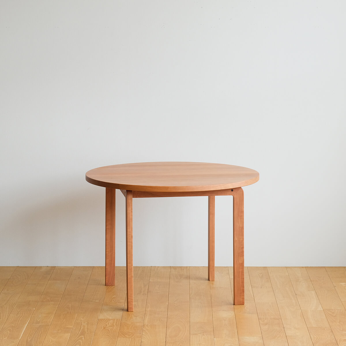 COCCO Circle Dining Table 98